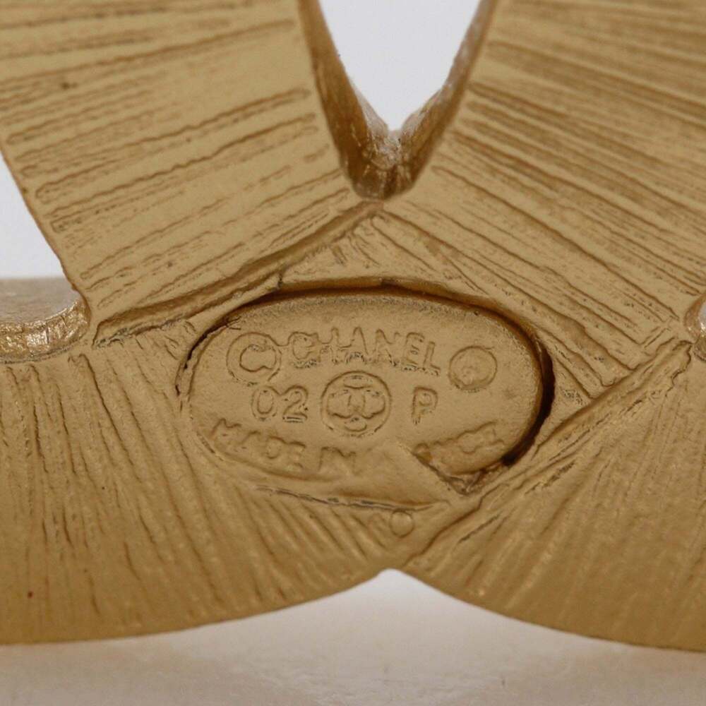 CHANEL Pink Pearl Logo Bracelet - Picture 6 of 6